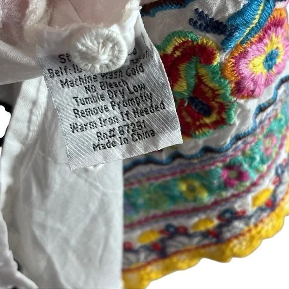 JOHNNY WAS EMBROIDERED EYELET BOHO PULLOVER TUNIC TOP - Picture 15 of 16